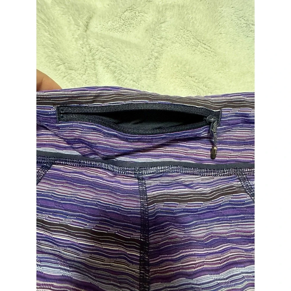Lululemon Run Inspire Crop II Leggings Sz‎ 8 Static Purple Multi Stripe Zip